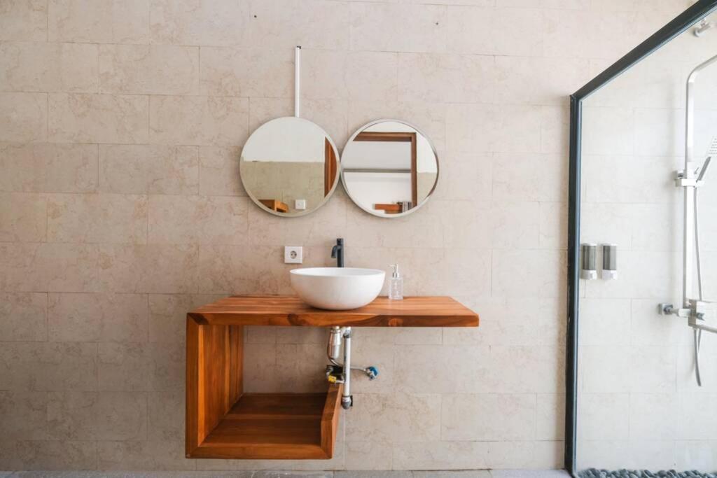 Kiki Village Bathtub 坎古 外观 照片